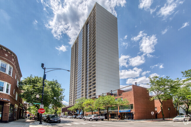 Building Photo - 1636 N Wells St Unit 2704 Rental