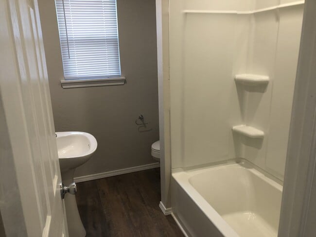 Photo - 123 N Tucker Ave