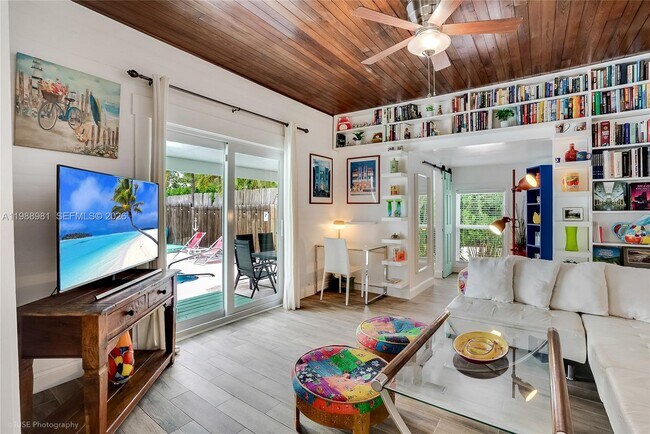 Photo - 212 SW 1st Ave