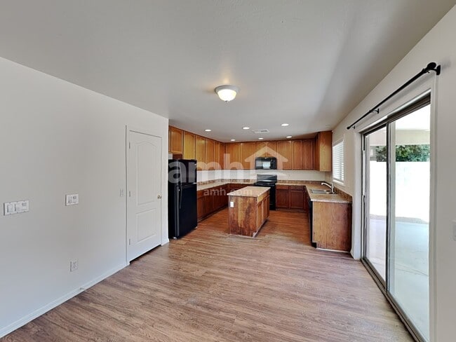 Photo - 2919 S 71st Dr