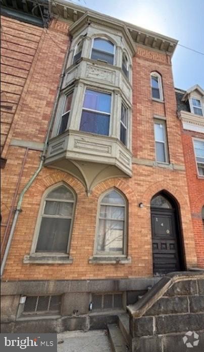 Building Photo - 140 E Philadelphia St Rental