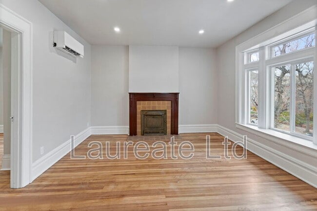 Photo - 1058 N Pearl St Unidad #3
