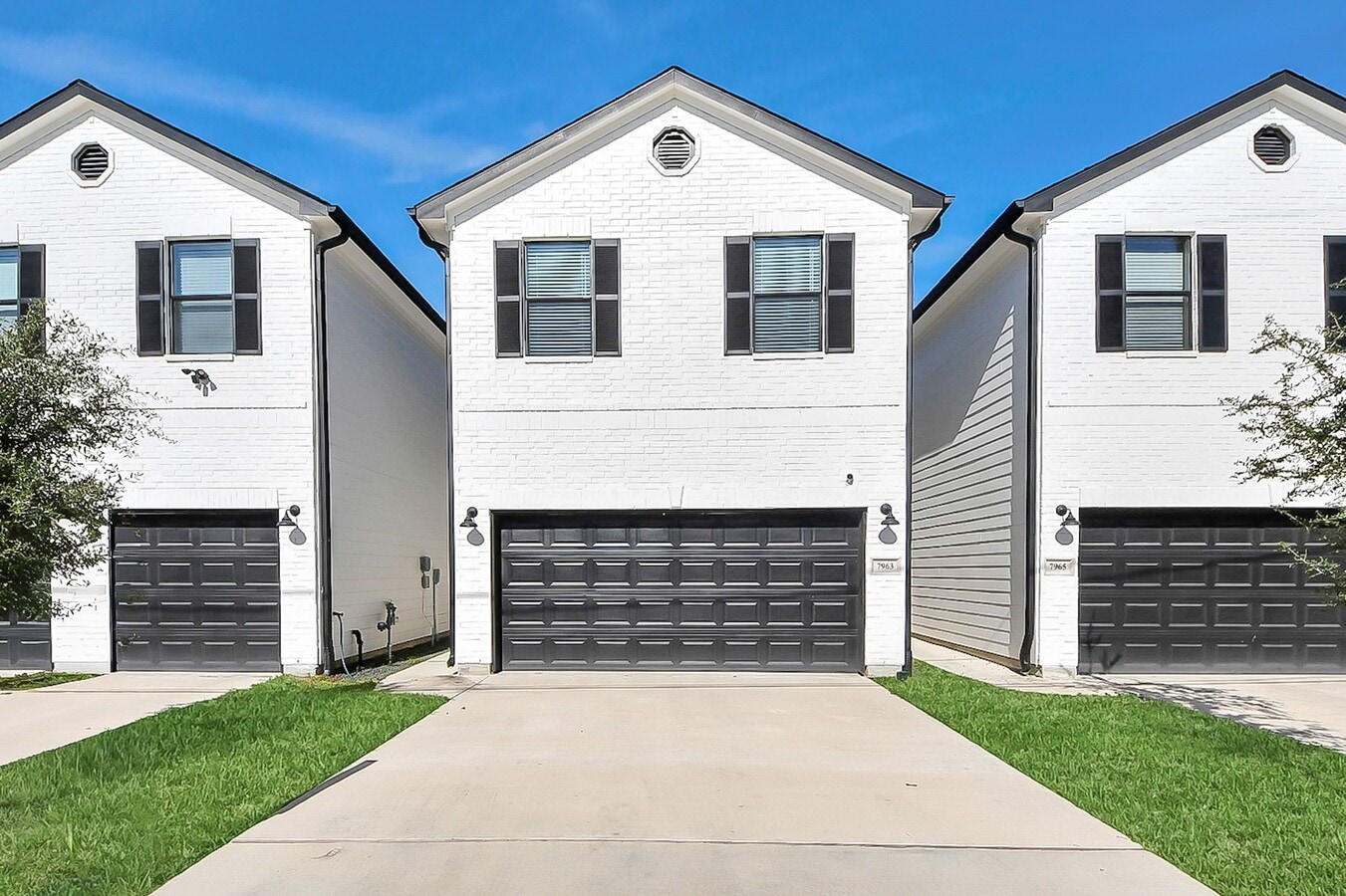 Photo - 7963 Birmingham St