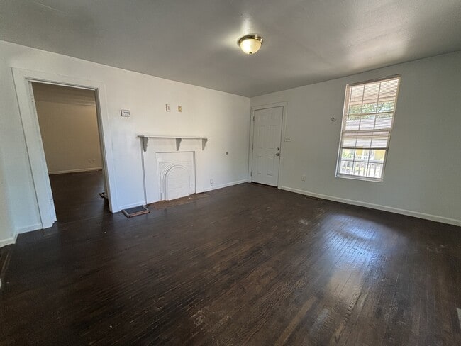Photo - 135 D St
