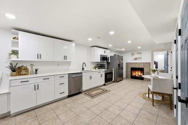 Photo - 599 E Millcreek Way Unit B