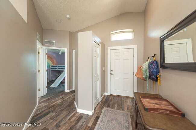 Photo - 2667 Deercroft Dr