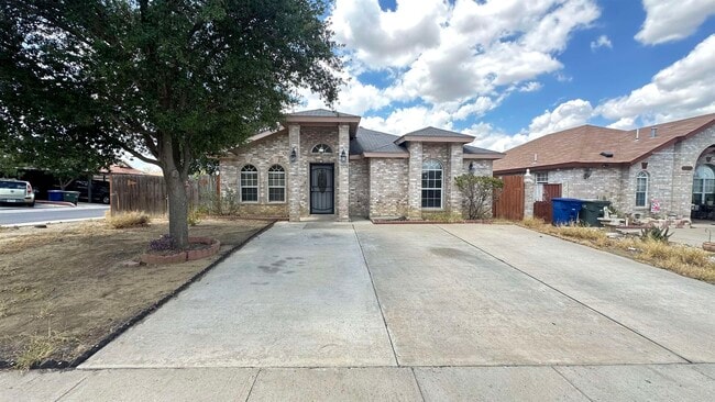 Photo - 1028 Merrimack Loop Casa