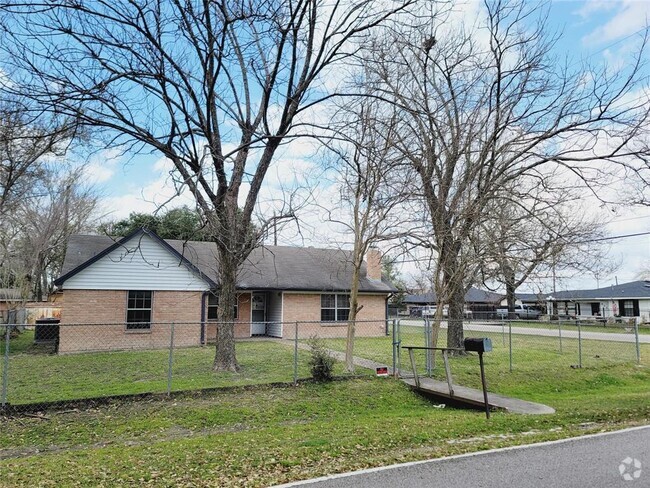 Building Photo - 11002 Melba Ln Rental