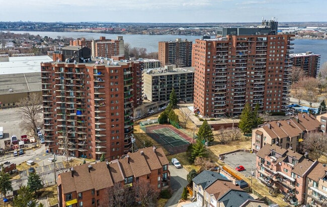 Building Photo - Chateau Beaurivage