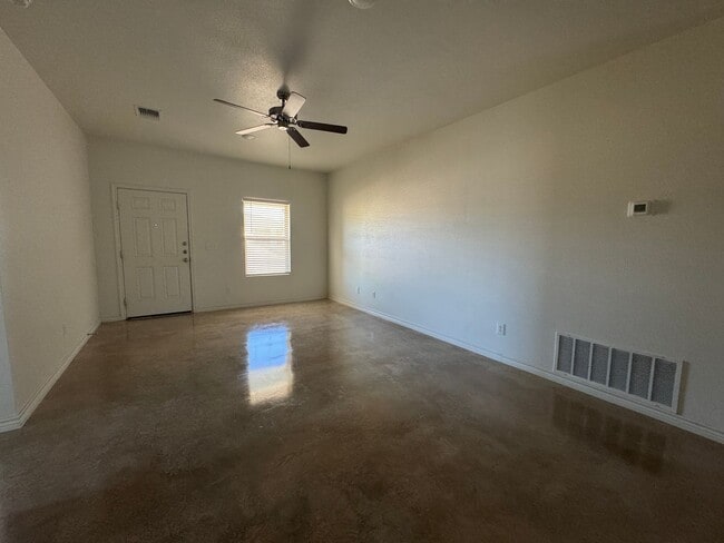 Photo - 1800 Emma Naylor Ct Unit A