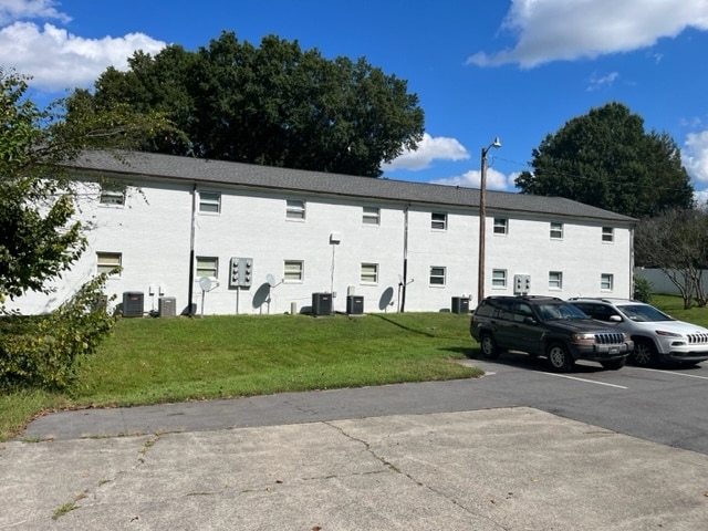 Photo - Fairfield Apartments