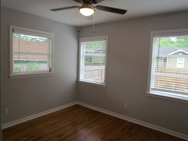 Photo - 2054 Emogene St