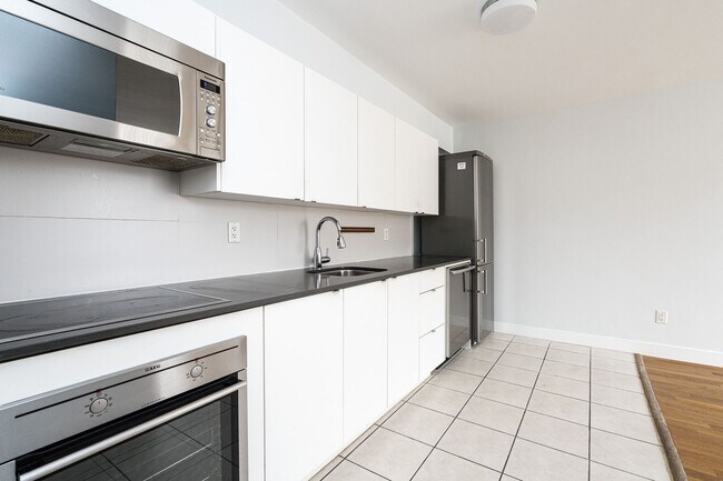 Photo - 800 Richmond St W Unit 201