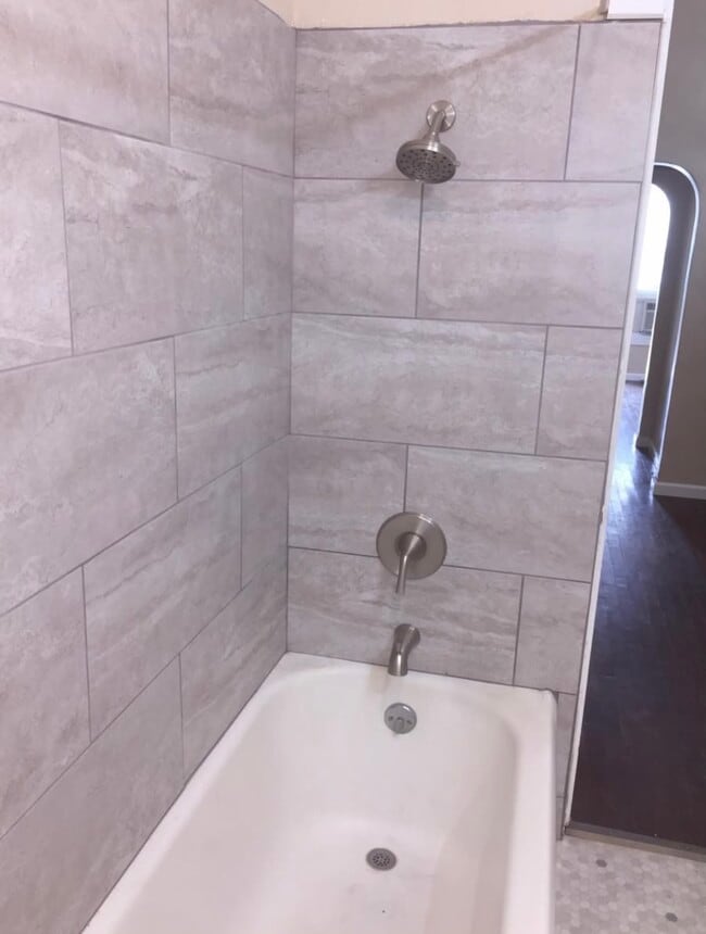 Photo - 709 13th St Unidad 703