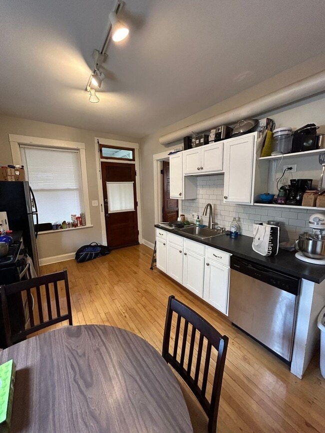 Photo - 1410 W Ohio St Unit 2