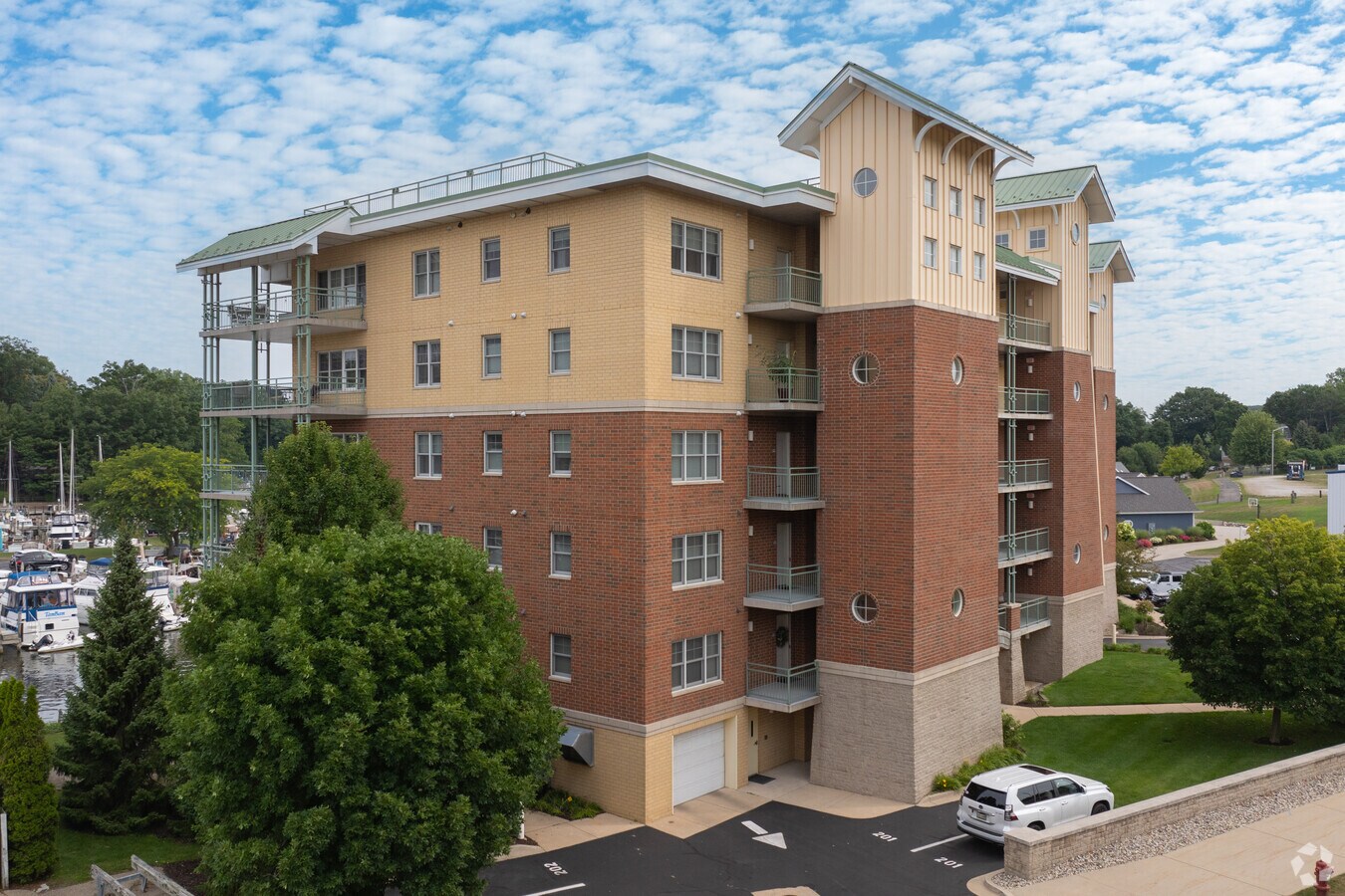 Photo - Riverwatch Condominiums