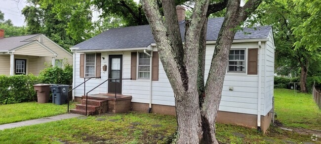 Building Photo - 1228 Westside Dr Rental