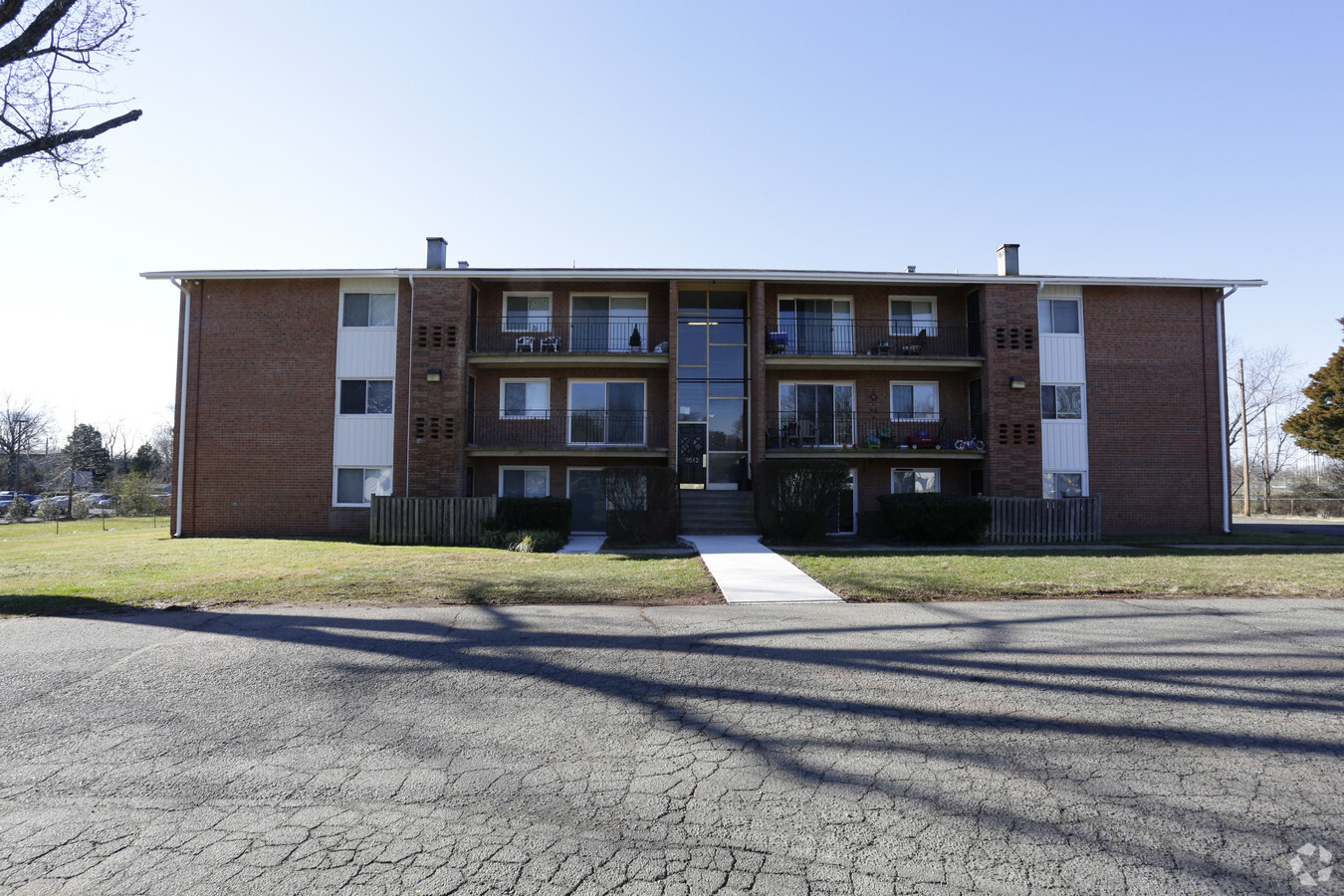 Fairview Arms - Fairview Arms Apartments