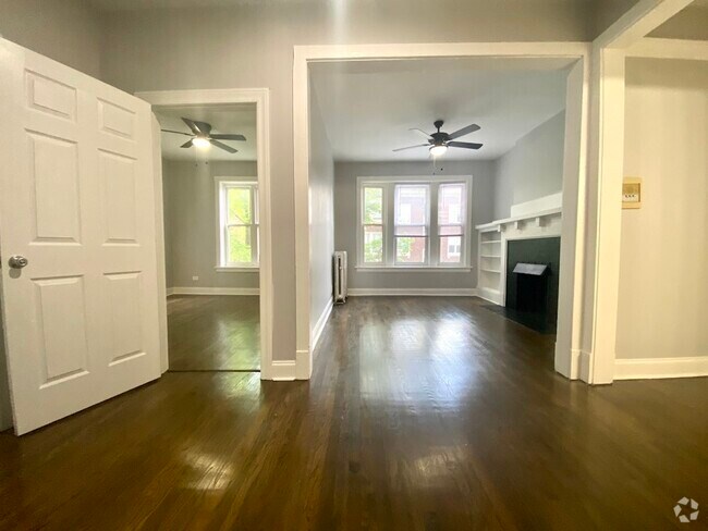 Building Photo - 1253 W Rosemont Ave Unit 2 Rental