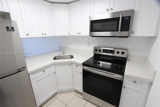 Photo - 4550 NW 9th St Unit 611E