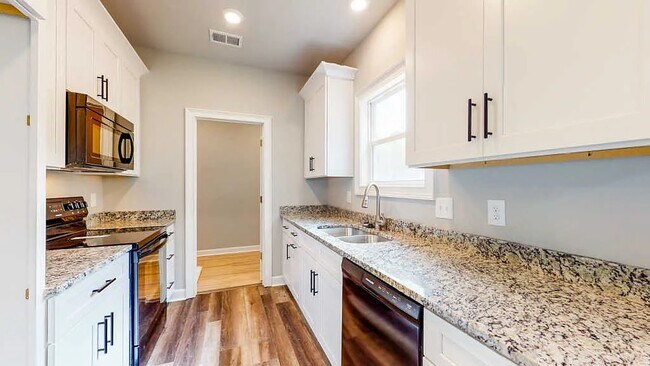 Kitchen/Laundry - 1512 Williamson Rd Unit Upstairs