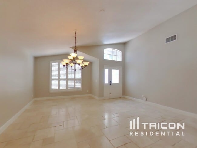 Photo - 1924 S Prairie Dunes Ct