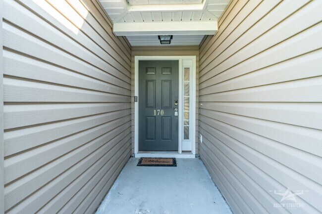 Photo - Split Floor Plan, Open and Bright