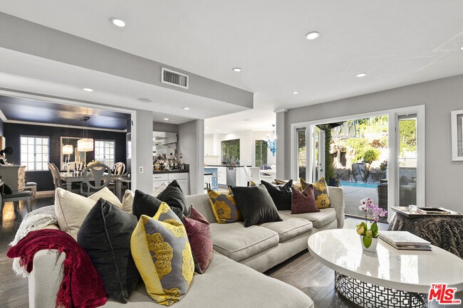 Photo - 5176 Don Pio Dr