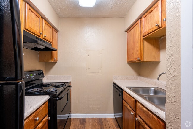 Photo - Valley View - DFW