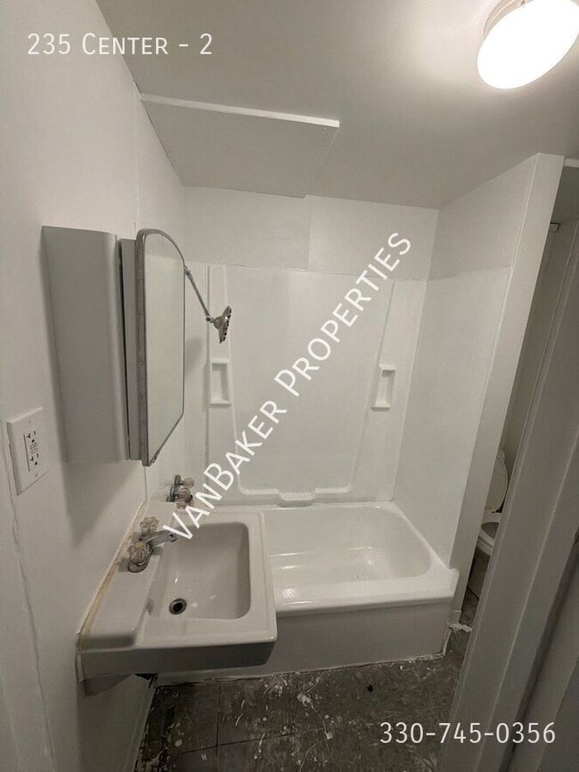 Photo - 235 Center-2 Unit 2