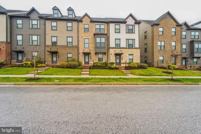 Building Photo - 641 Colindale St Rental