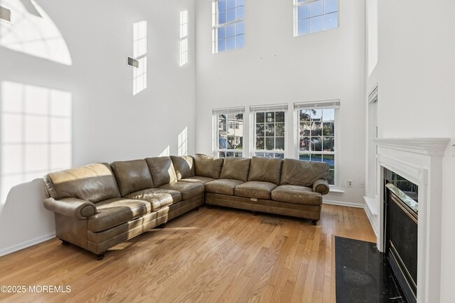 Photo - 61 S Manor Ct