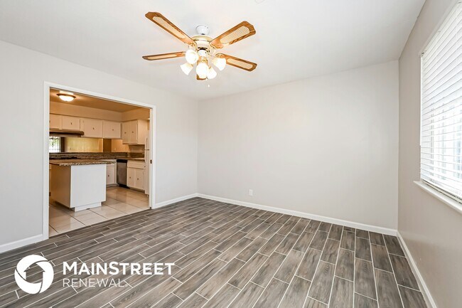 Photo - 3212 Lark Cir