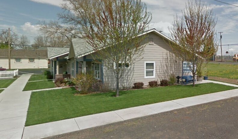 Photo - 425 E Currant St