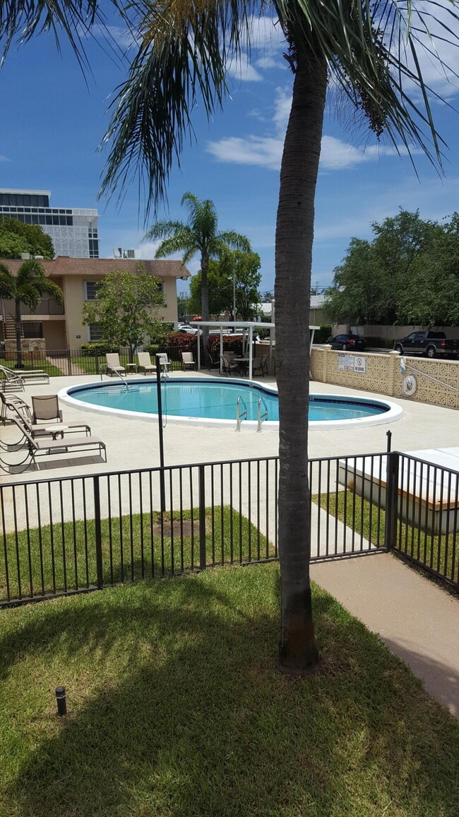 Photo - 421 NE 1st St Unit 211