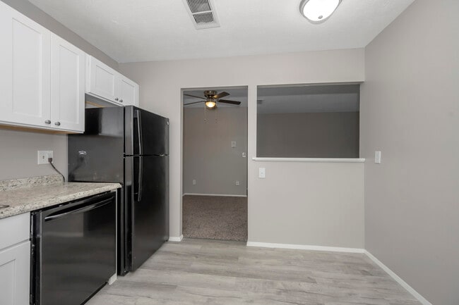 Photo - Regal Terrace Apartments