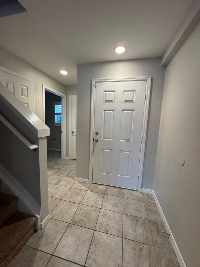 Photo - Avalon Park: 3 Bedroom, 2.5 Bath, 2 Car Garage Townhome