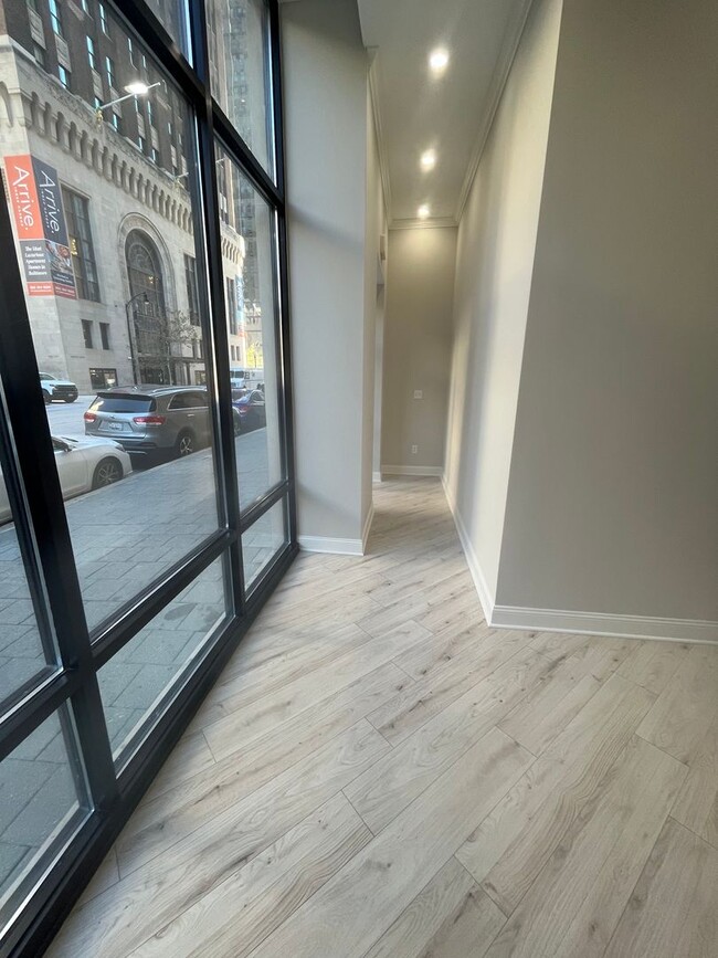 15-19 S Charles St