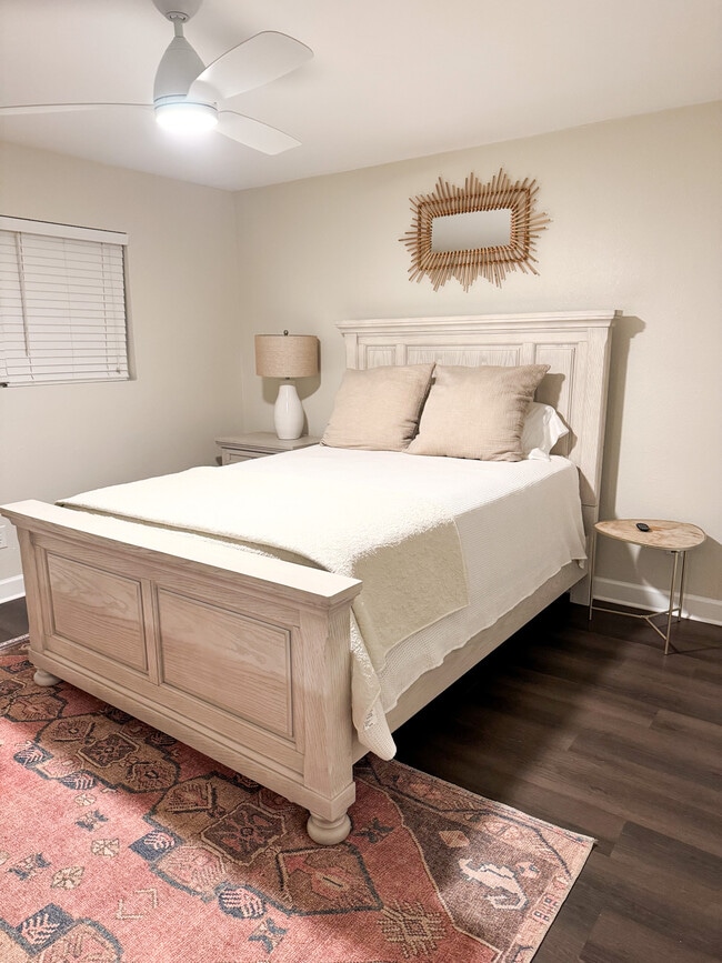 Photo - 807 Park Lane