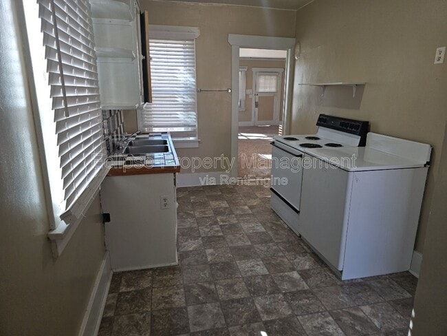 Photo - 204 Edison Ave