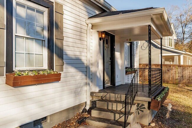 Photo - 1760 Old West Broad St