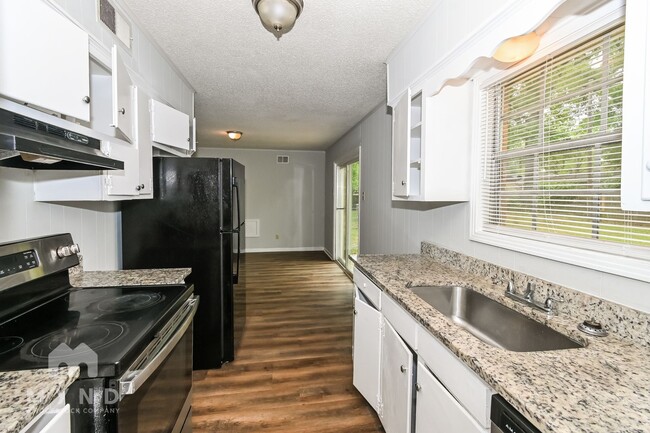 Photo - 2593 Courtney Dr
