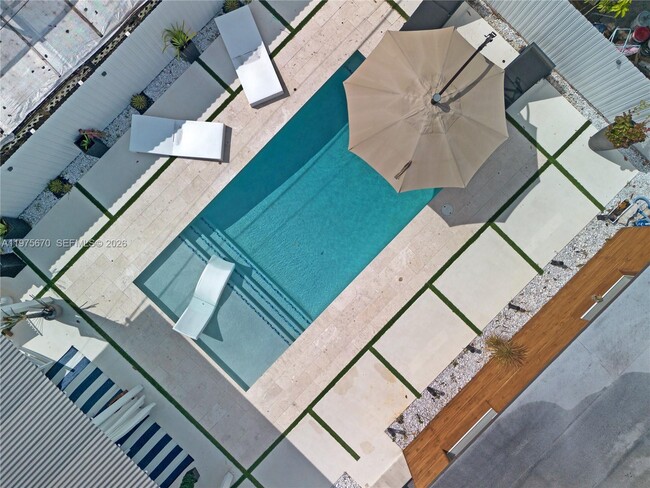 Photo - 920 NE 159th St