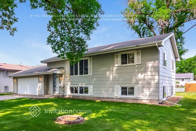Photo - 1115 Madison St S