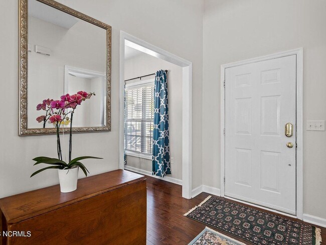 Photo - 1010 Meridian Dr