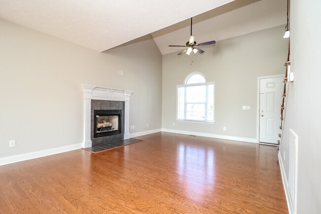 Photo - 1508 Jeter Way