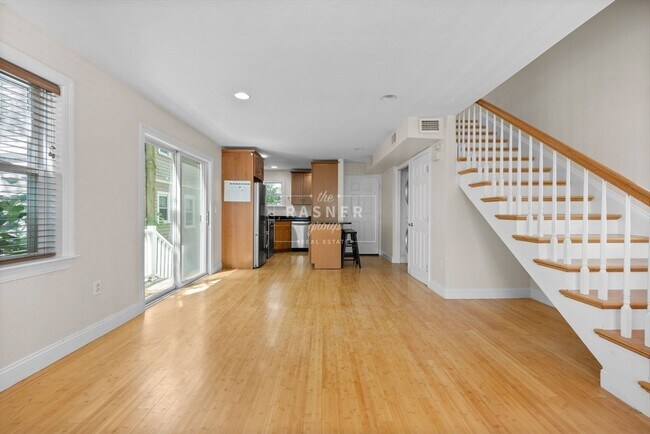 Photo - 139 Nottinghill Rd Unit 1