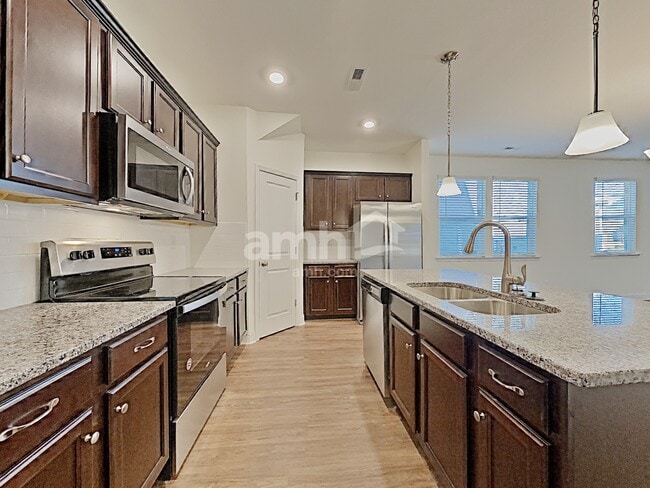 Photo - 427 Catawba St