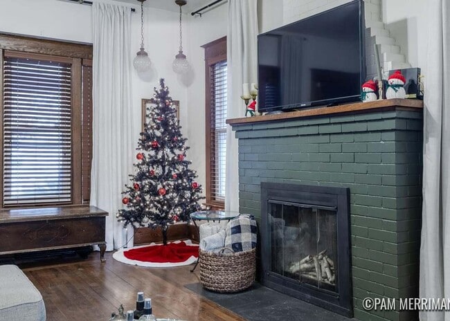 Photo - 306 Valley Ave NW