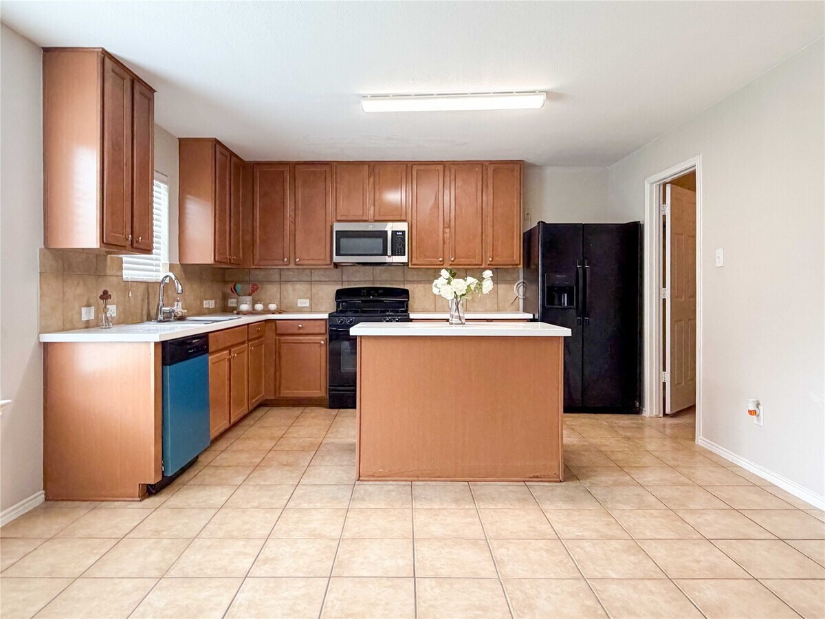 Photo - 2414 Lakecrest Village Ct